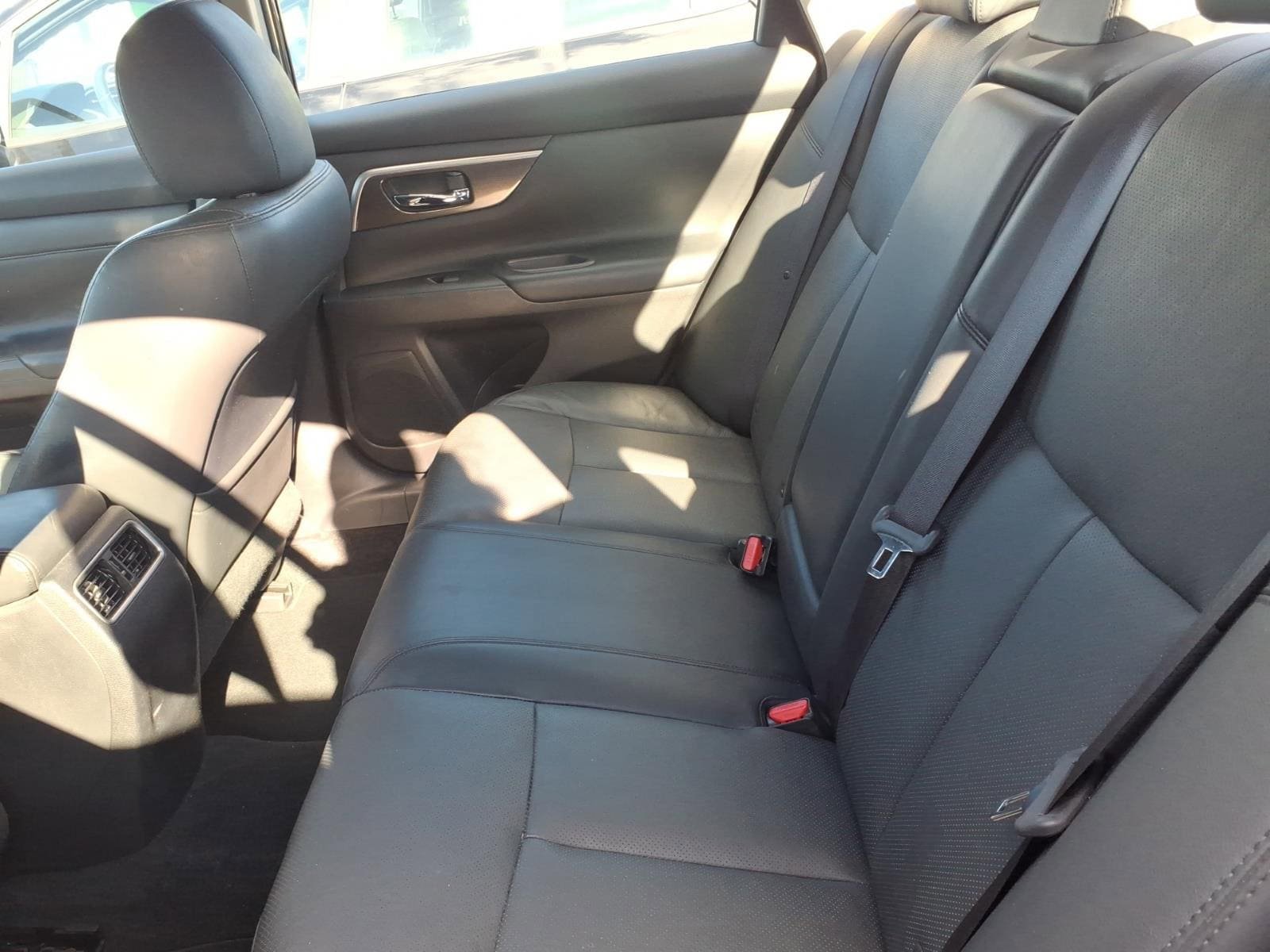 Used 2014 Nissan Altima 2.5 SL w/ Moonroof Package FWD image 8