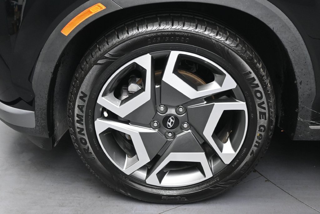 Used 2023 Hyundai Palisade Limited w/ Cargo Package FWD image 41