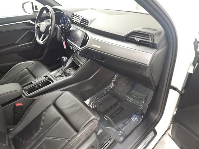 Used 2022 Audi Q3 2.0T Premium Plus w/ Premium Plus Package image 35