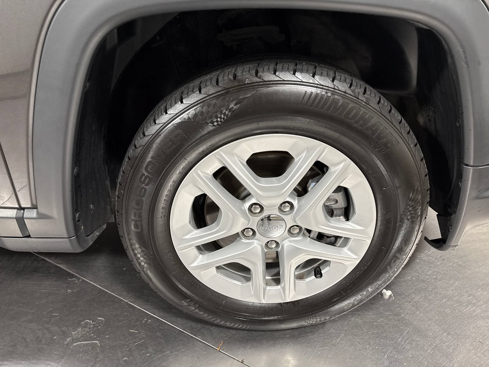 Used 2018 Jeep Compass Sport FWD image 13