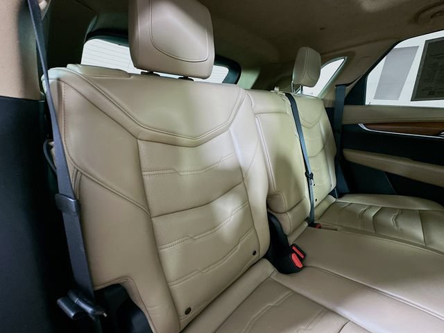 Used 2018 Cadillac XT5 Platinum w/ Driver Assist Package AWD/4WD image 28