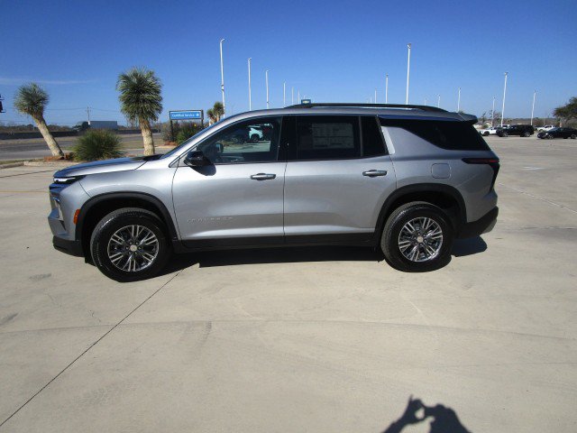 New 2026 Chevrolet Traverse LT w/ Driver Confidence Package FWD image 4