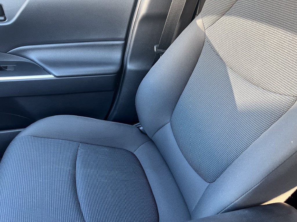 Used 2019 Toyota RAV4 LE AWD/4WD image 30