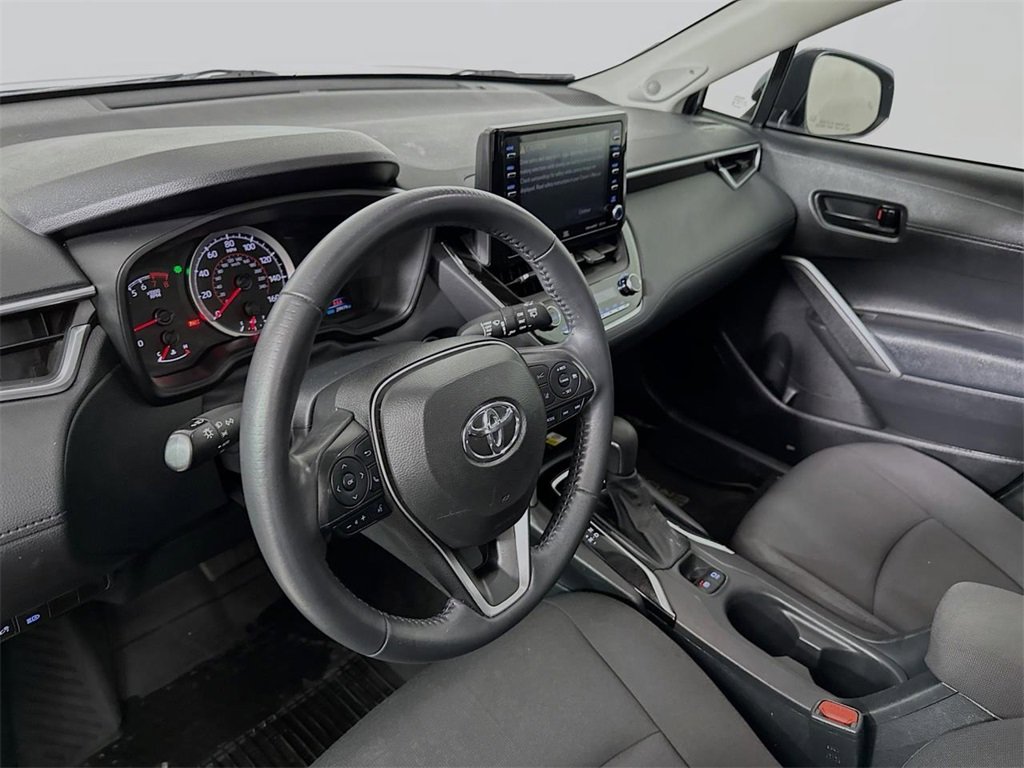 Used 2022 Toyota Corolla Cross LE image 10