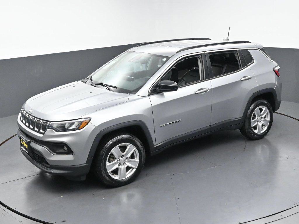 Used 2022 Jeep Compass Latitude w/ Convenience Group AWD/4WD image 40