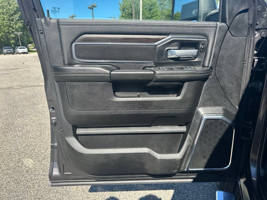 Used 2026 RAM 2500 Laramie AWD/4WD image 15
