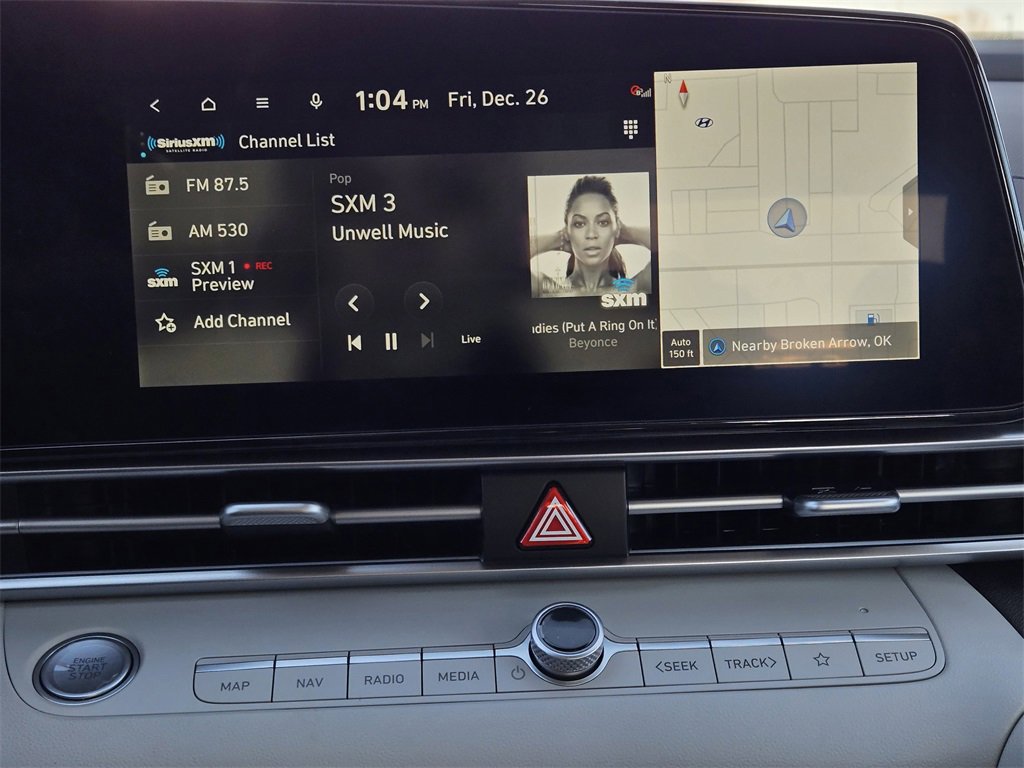 New 2025 Hyundai Elantra Limited image 16