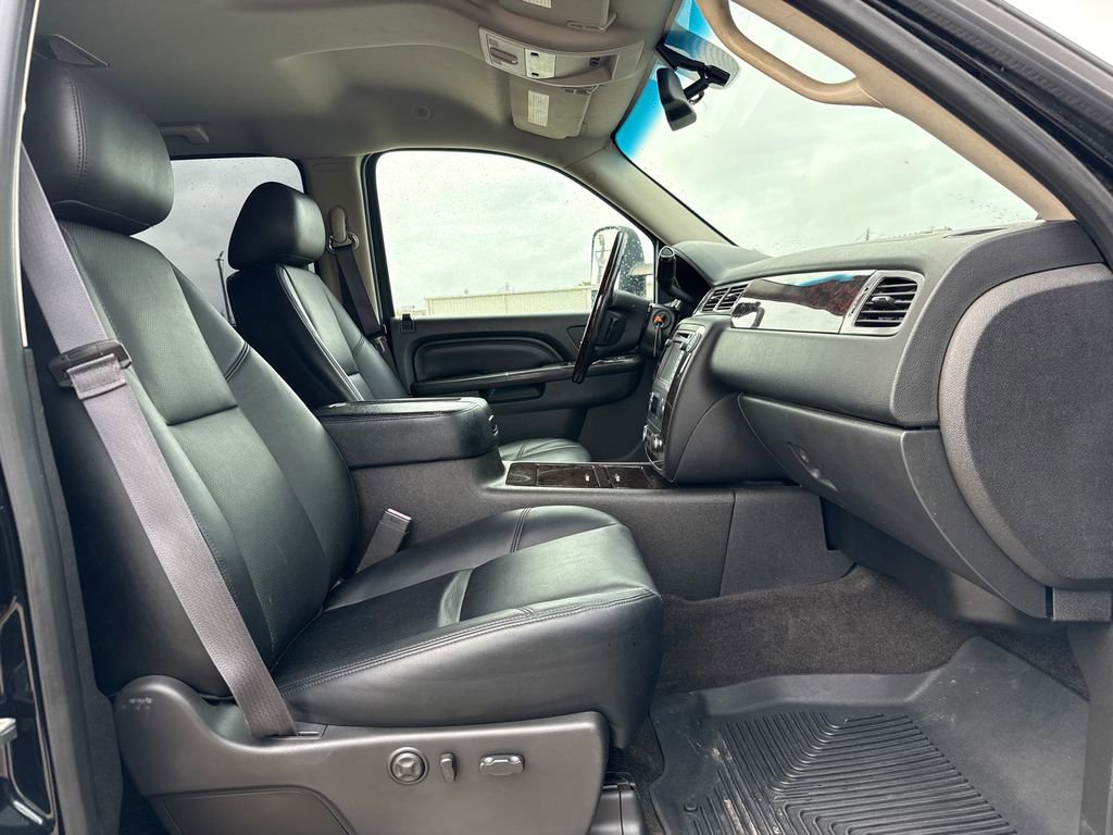 Used 2014 GMC Sierra 2500 Denali w/ Suspension Package, Off-Road image 26