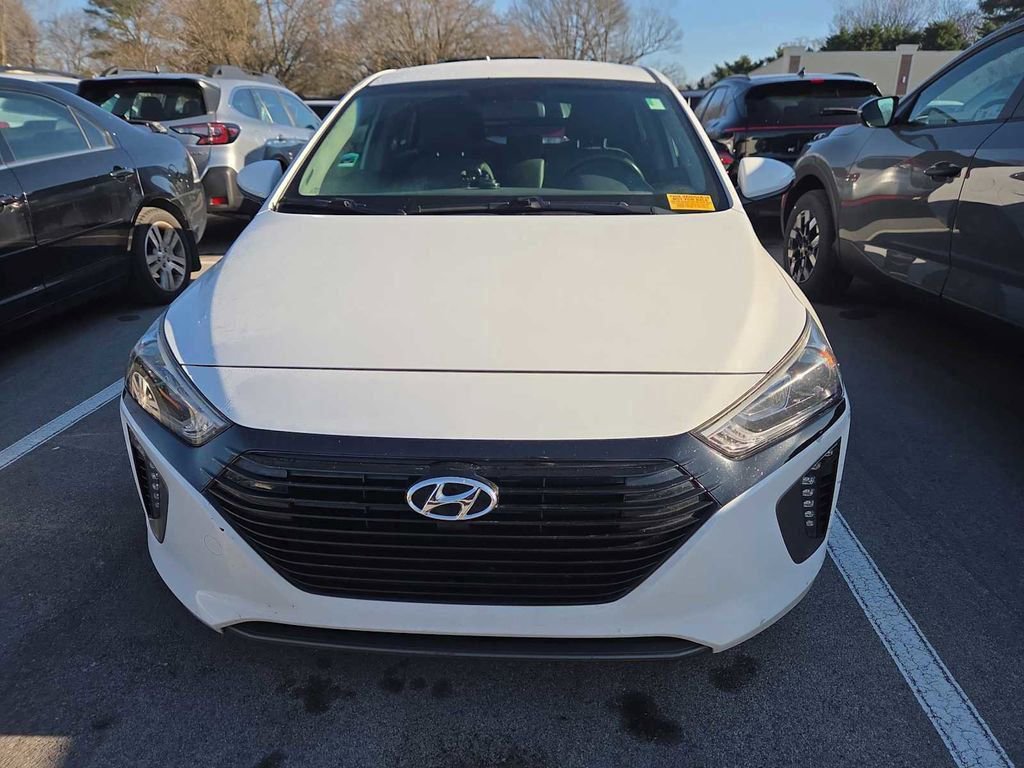 Used 2017 Hyundai Ioniq SEL image 10