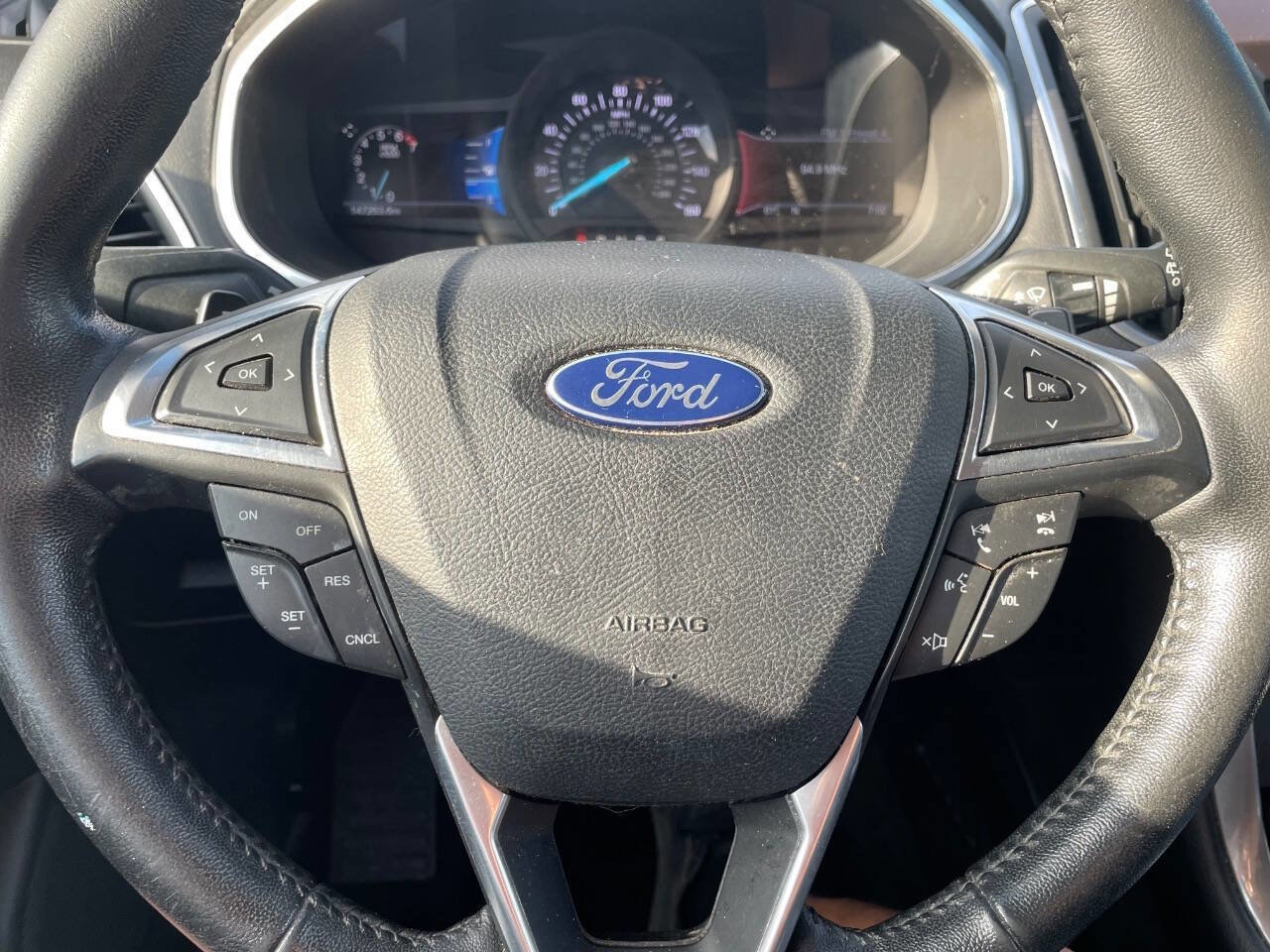 Used 2017 Ford Edge Titanium FWD image 51
