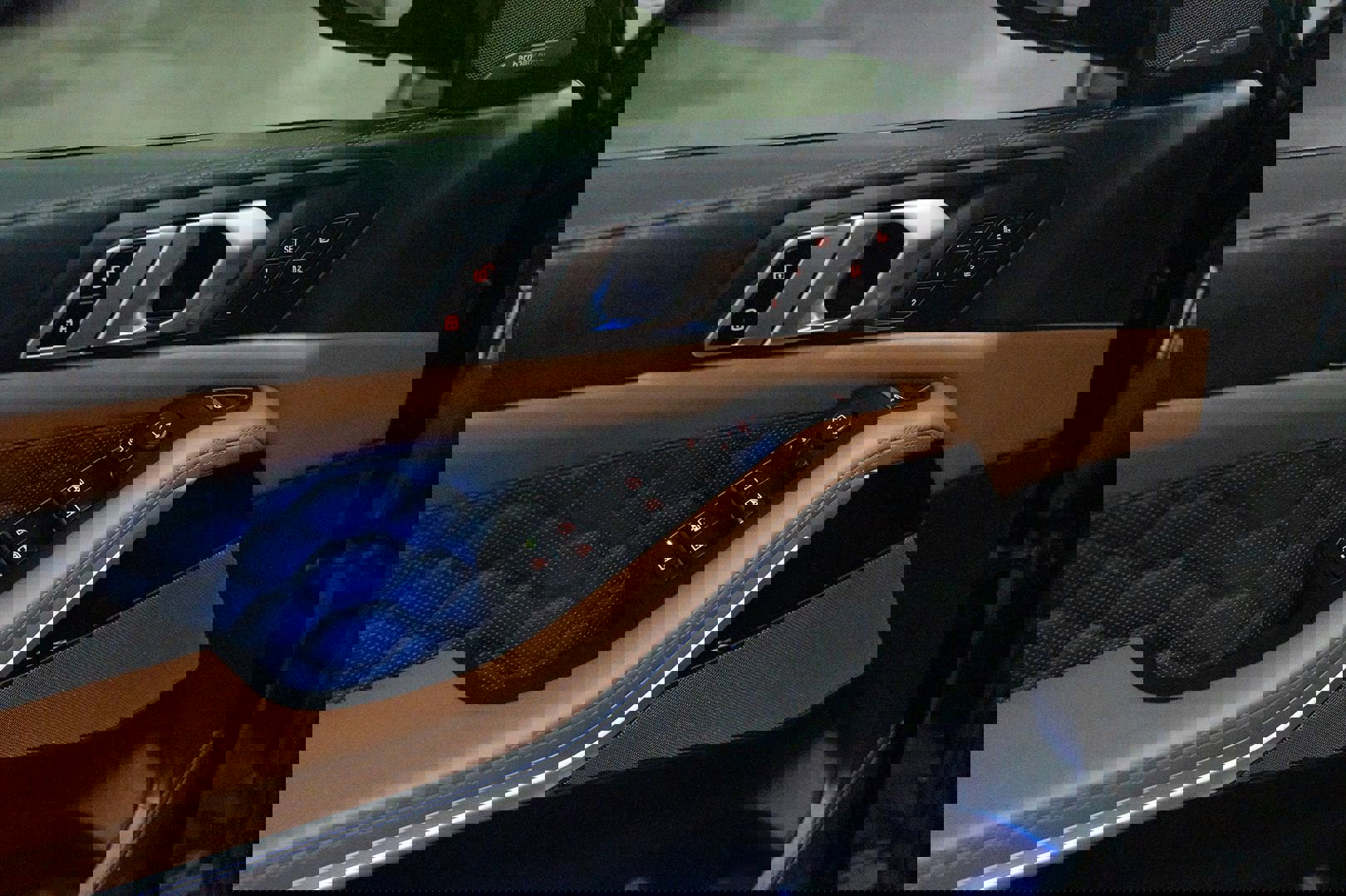 Used 2022 BMW X5 M w/ Competition Package 2 image 18