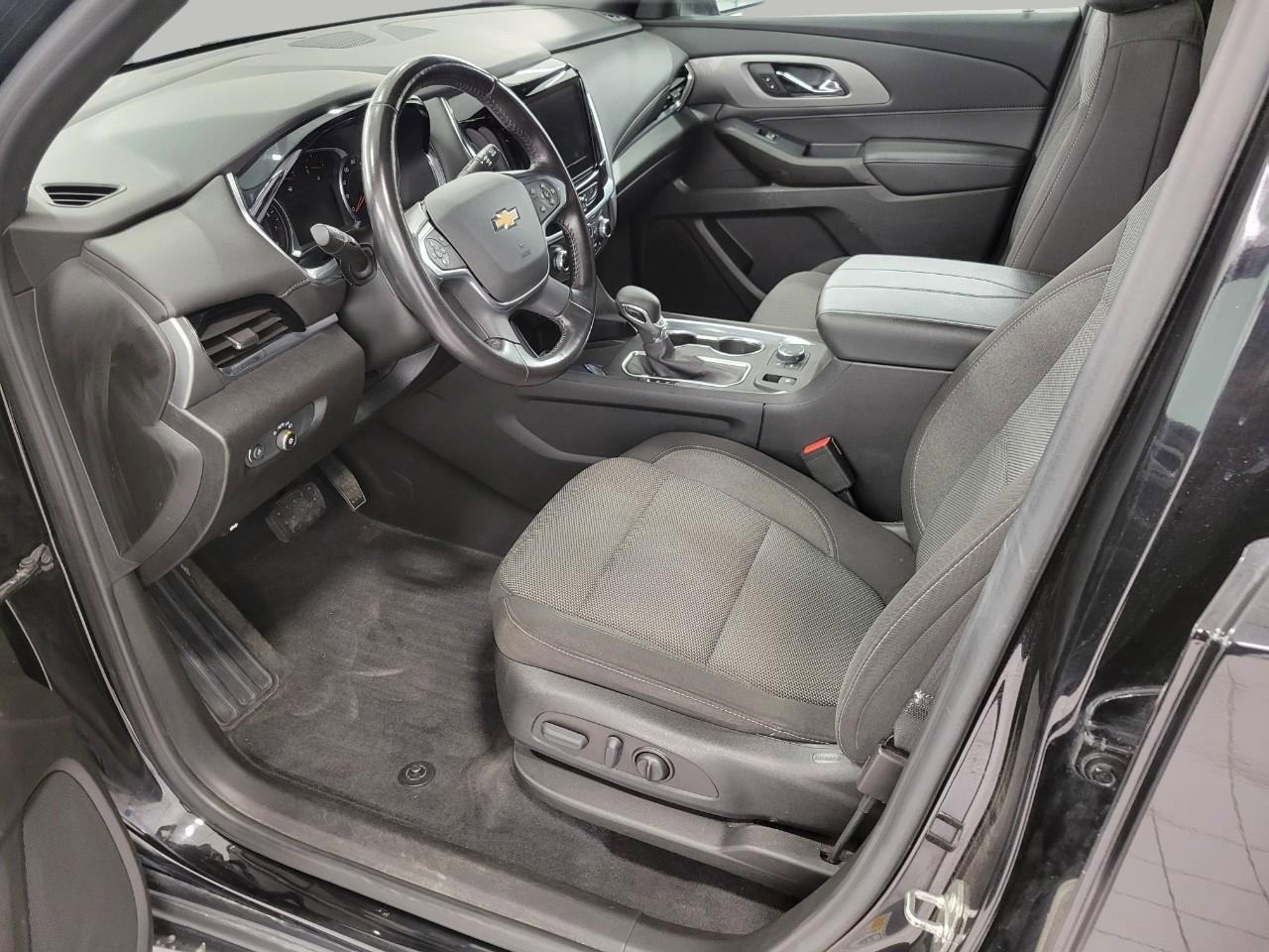 Used 2022 Chevrolet Traverse LT AWD/4WD image 10