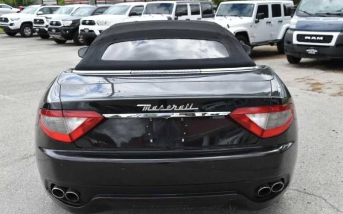 Used 2015 Maserati GranTurismo Convertible RWD image 6