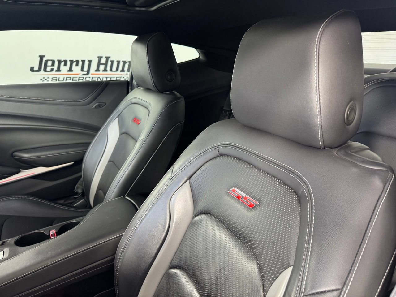 Used 2019 Chevrolet Camaro SS RWD image 10