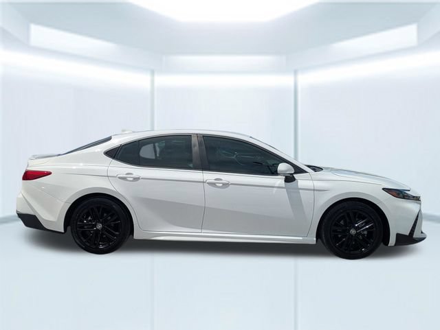 Used 2025 Toyota Camry SE w/ Convenience Package FWD image 8
