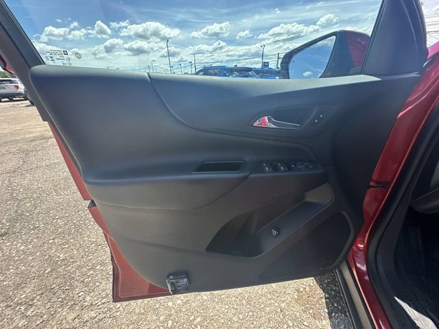 Certified 2024 Chevrolet Equinox LT w/ LPO, Floor Liner Package FWD image 24