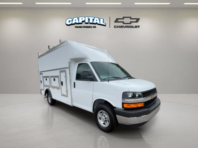 New 2025 Chevrolet Express 3500 w/ Power Convenience Package RWD image 7