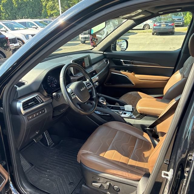 Used 2022 Kia Telluride SX w/ SX Prestige Package AWD/4WD image 6