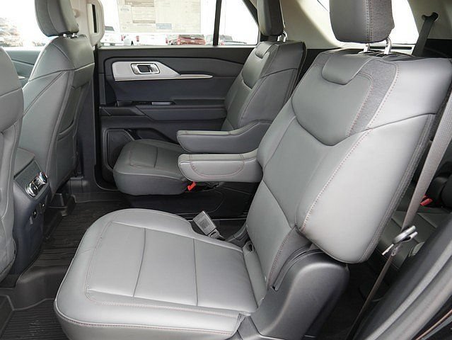 New 2026 Ford Explorer Active w/ Active Comfort Package AWD/4WD image 15
