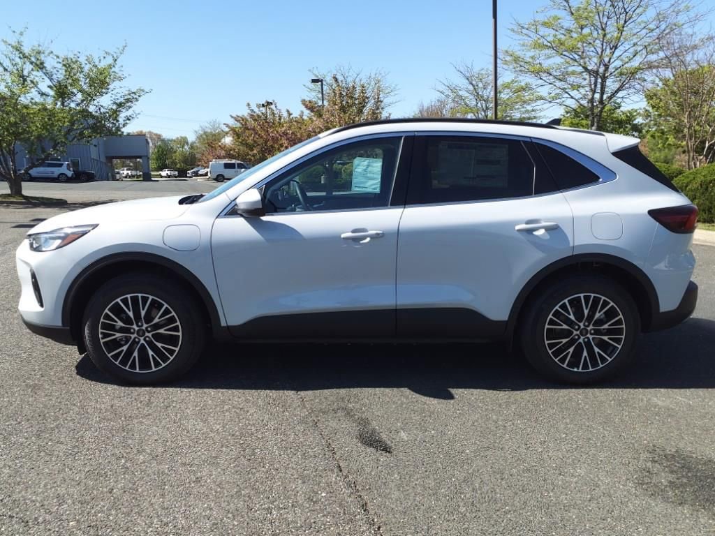 New 2025 Ford Escape SE image 6