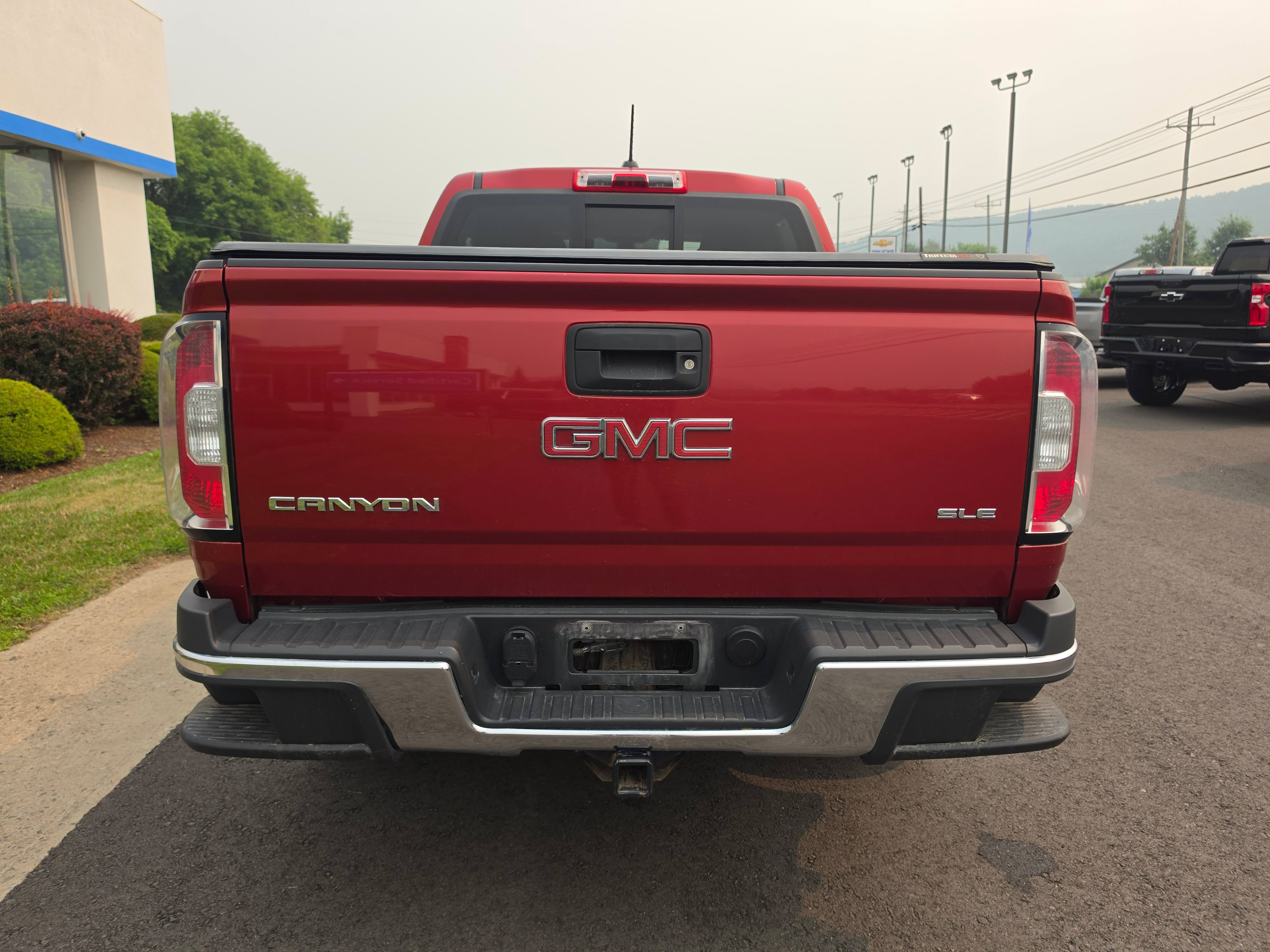 Used 2016 GMC Canyon SLE w/ SLE Convenience Package AWD/4WD video 4