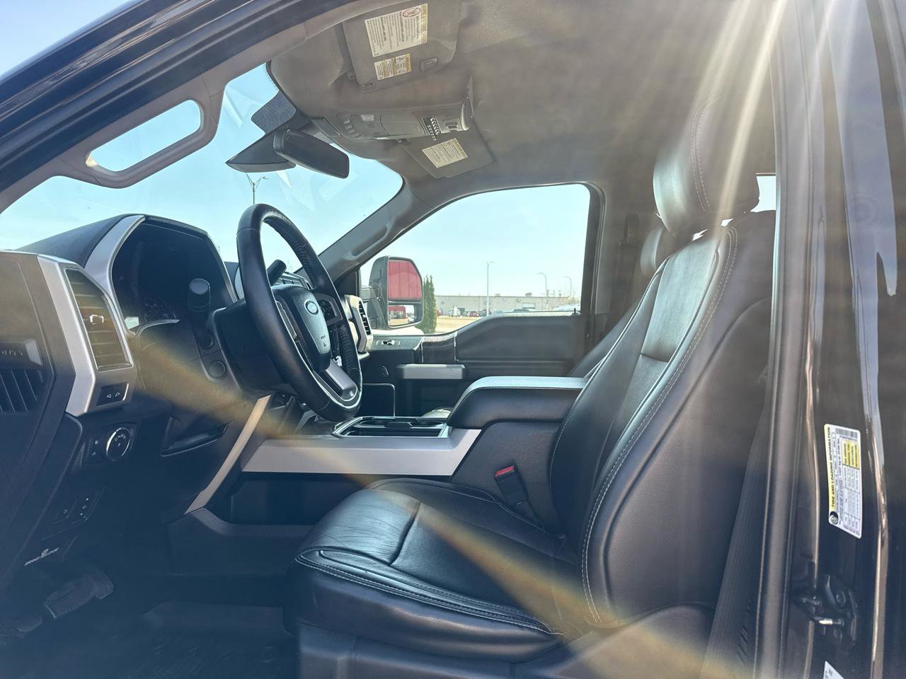 Used 2019 Ford F350 Lariat w/ Lariat Ultimate Package AWD/4WD image 12