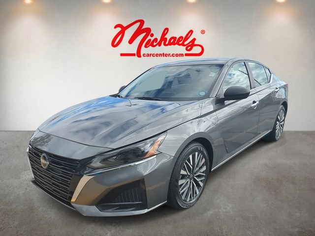 Used 2024 Nissan Altima 2.5 SV FWD image 3