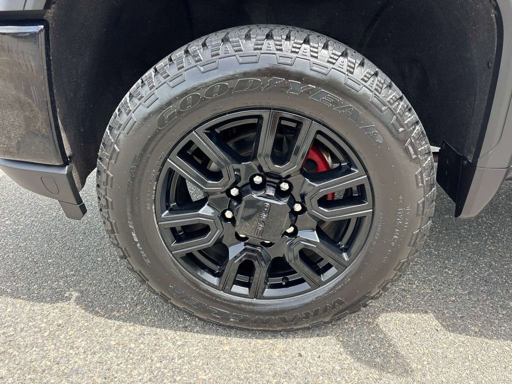 Used 2020 GMC Sierra 2500 AT4 w/ Technology Package AWD/4WD image 9