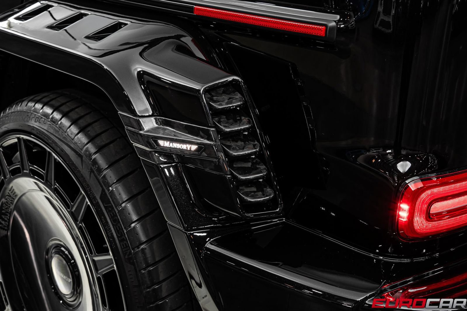 Used 2025 Mercedes-Benz G 63 AMG 4MATIC image 27