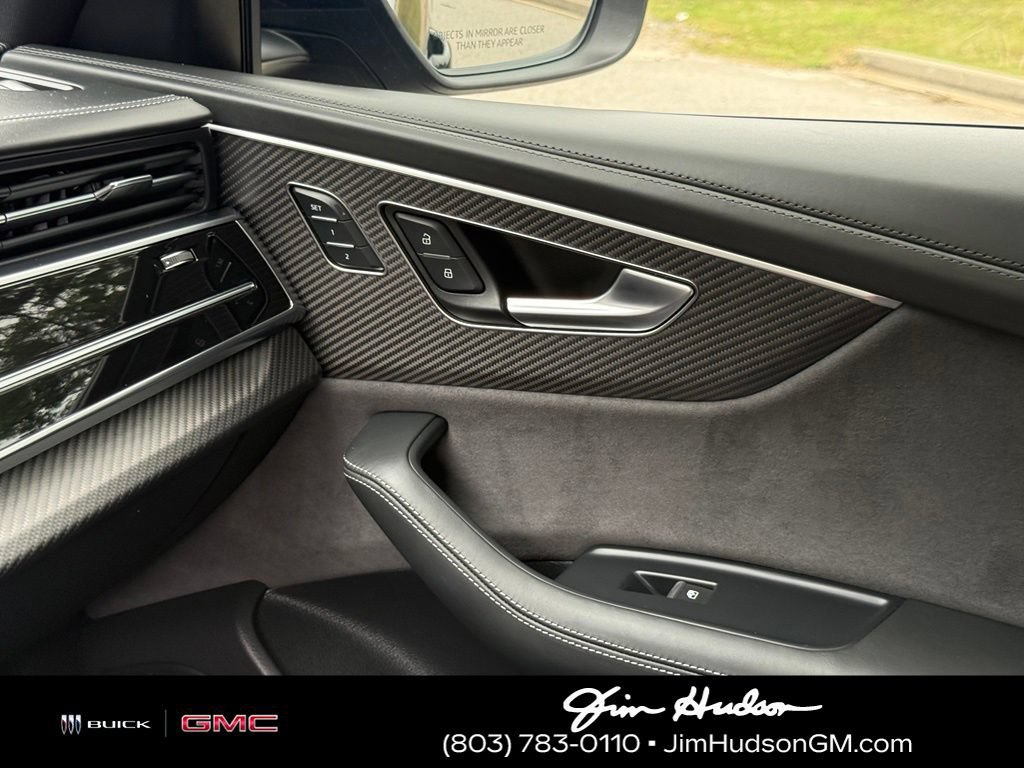 Used 2024 Audi RS Q8 AWD/4WD image 37