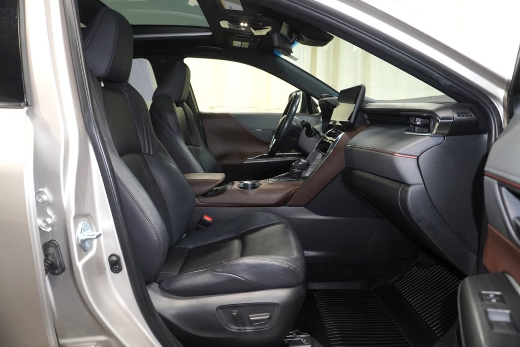 Used 2021 Toyota Venza Limited AWD/4WD image 15