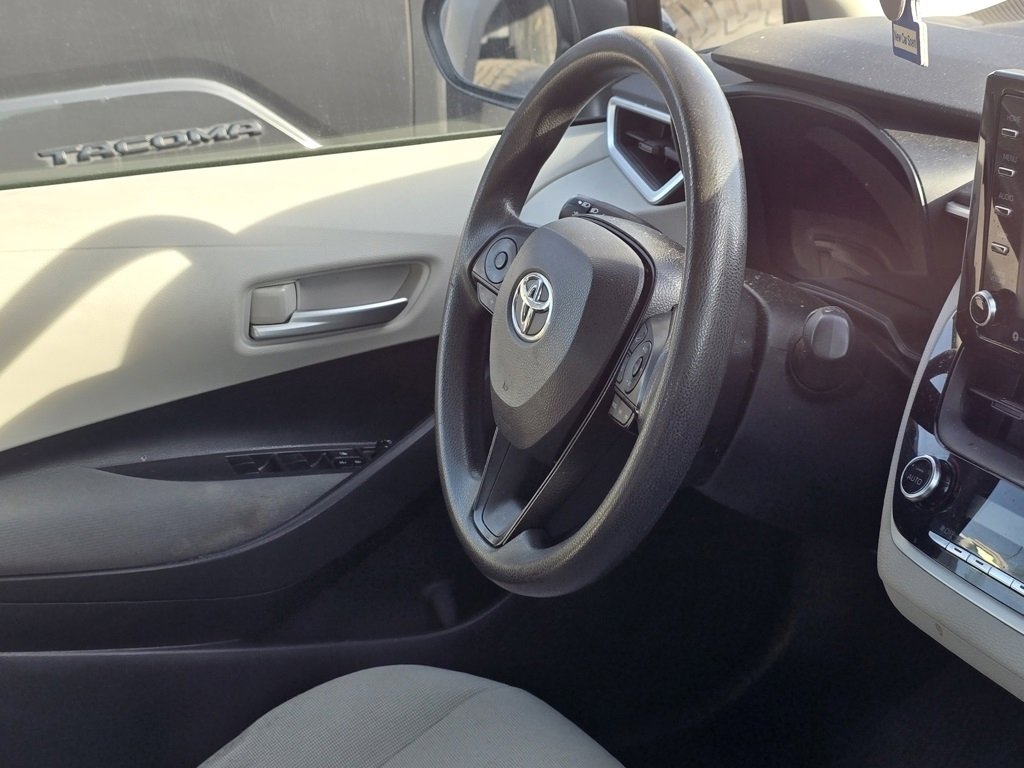 Used 2021 Toyota Corolla LE image 17