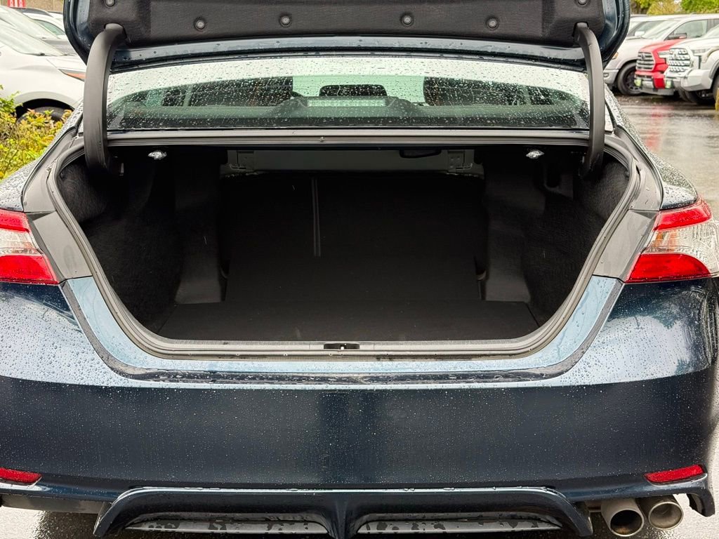 Used 2019 Toyota Camry SE image 11