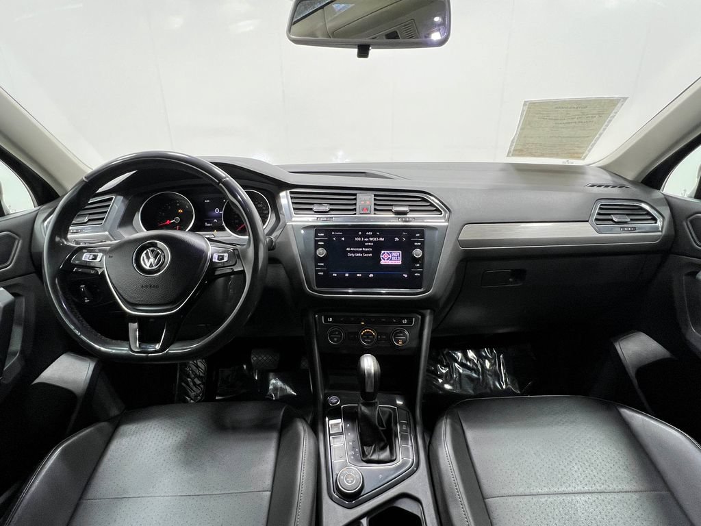 Used 2020 Volkswagen Tiguan SE AWD/4WD image 18
