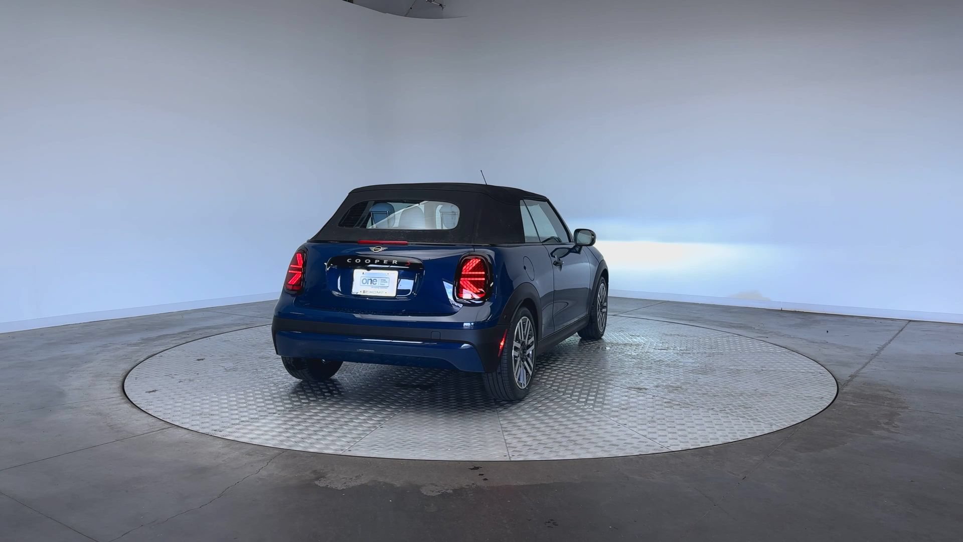 Used 2026 MINI Cooper S FWD image 8
