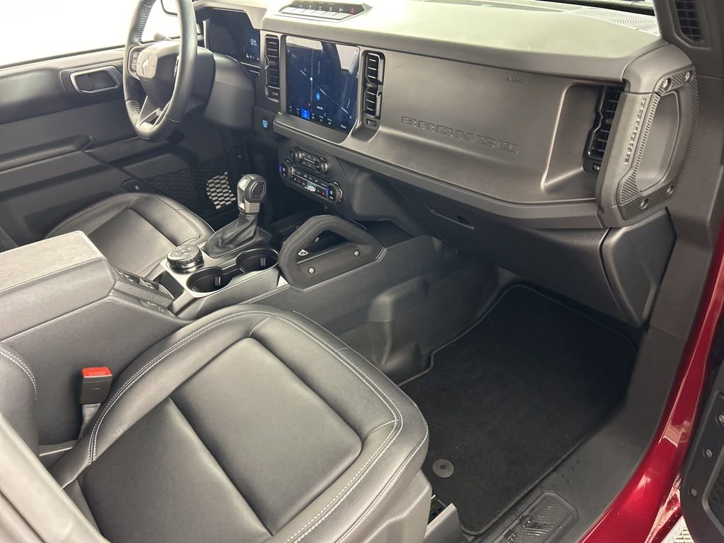 Used 2025 Ford Bronco Badlands image 27