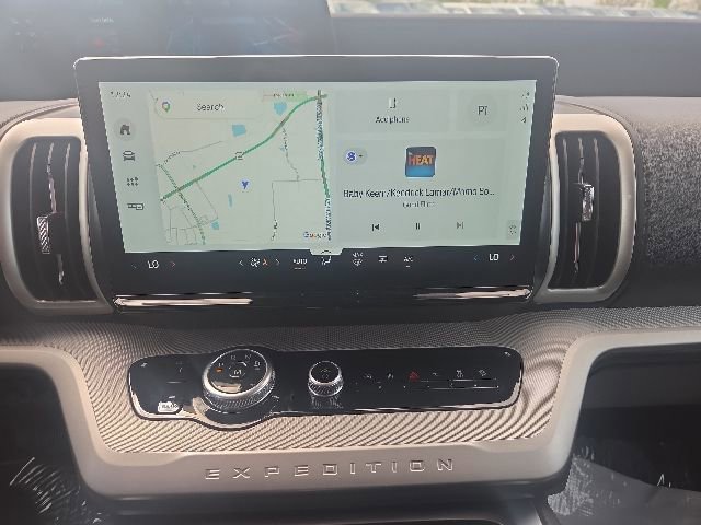 Used 2025 Ford Expedition Max Active AWD/4WD image 31