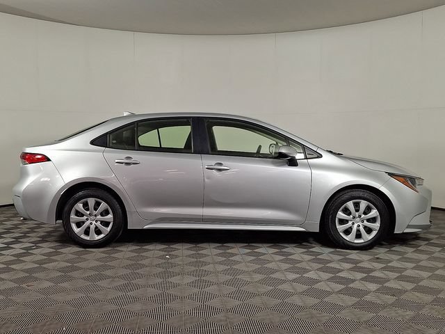 Used 2023 Toyota Corolla LE w/ Carpet Mat Package (TMS) FWD image 10
