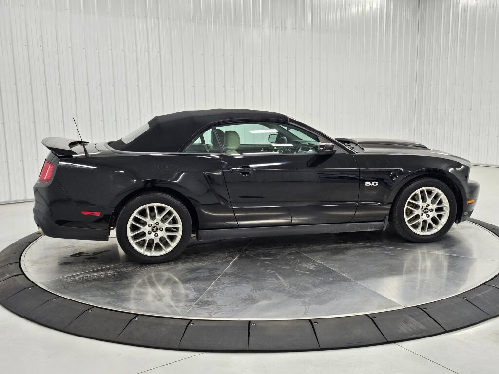 Used 2012 Ford Mustang GT Premium RWD image 6