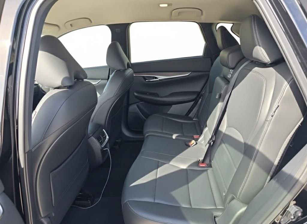 Used 2023 INFINITI QX50 Pure image 9