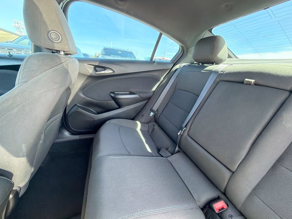 Used 2017 Chevrolet Cruze LT w/ Convenience Package FWD image 13