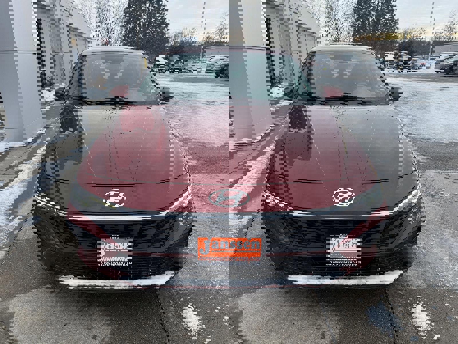 Used 2024 Hyundai Elantra SEL image 4