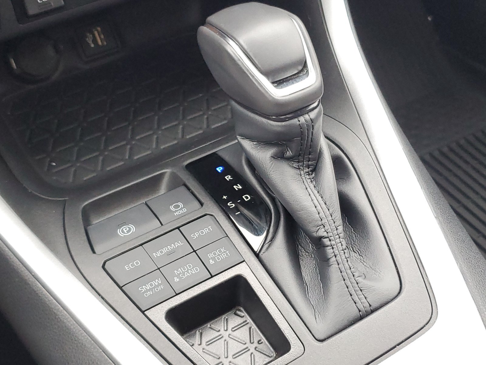Certified 2023 Toyota RAV4 XLE Premium AWD/4WD image 30