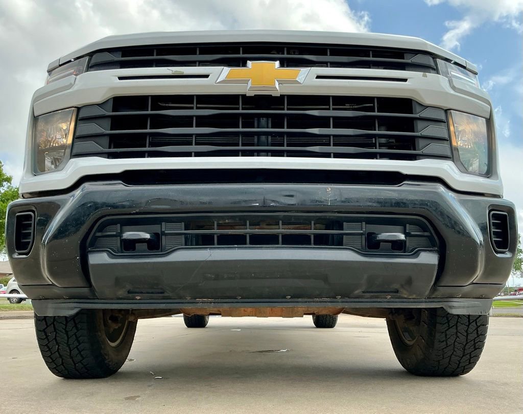 Used 2024 Chevrolet Silverado 2500 Custom w/ Custom Value Package image 9