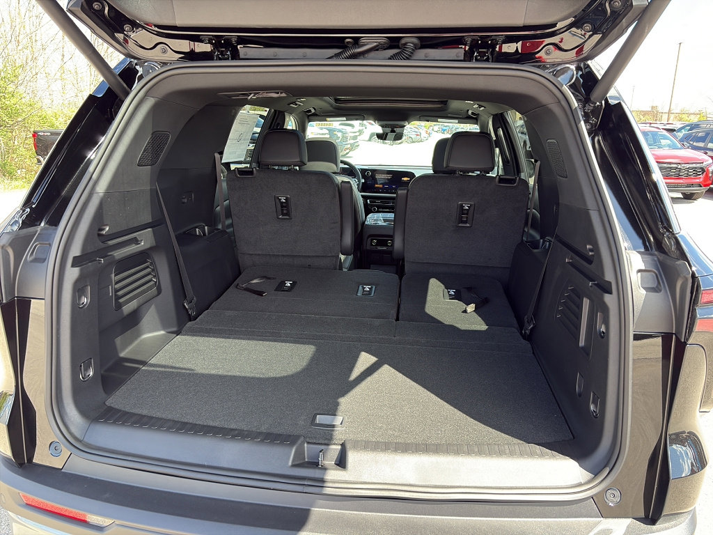 New 2026 Chevrolet Traverse LT AWD/4WD image 3