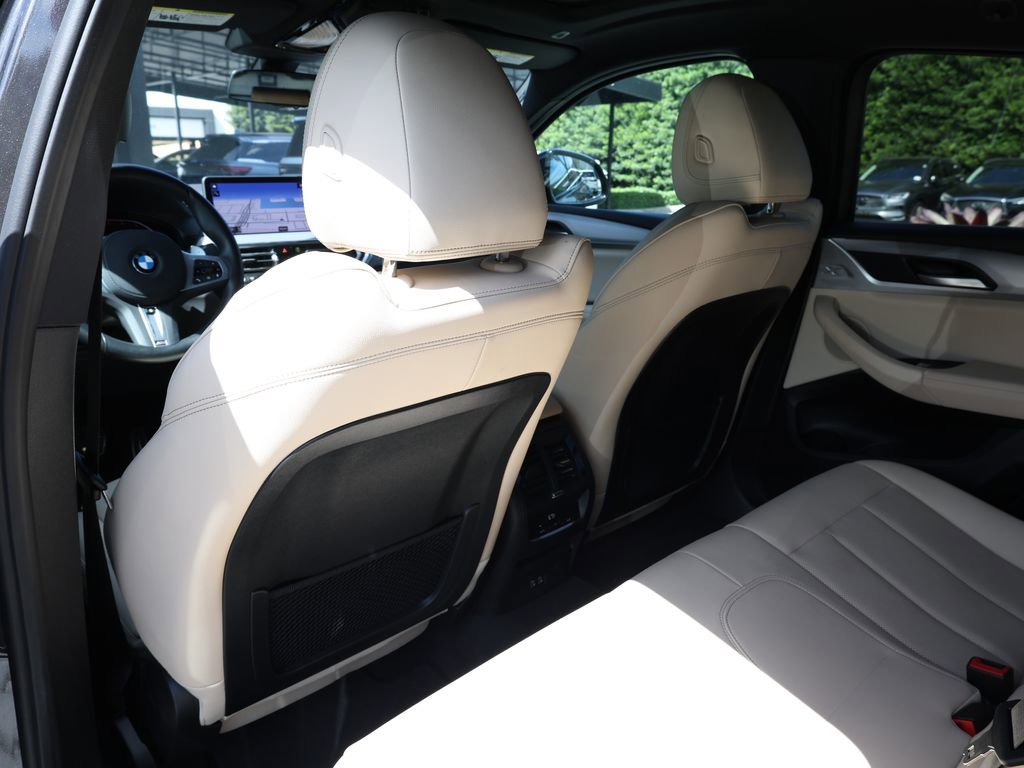 Used 2025 BMW X4 xDrive30i image 19