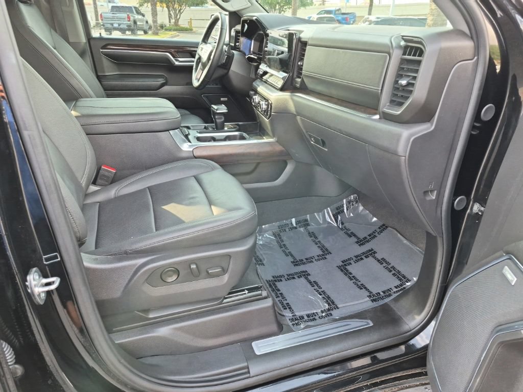 Used 2024 GMC Sierra 1500 SLT AWD/4WD image 22