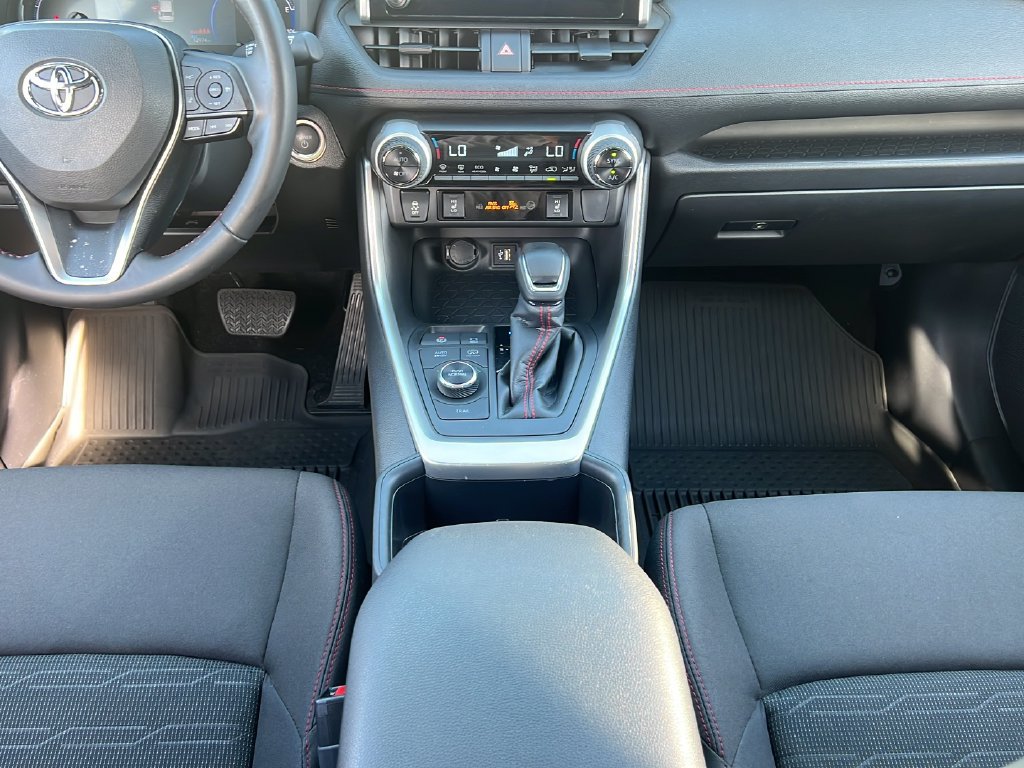 Used 2024 Toyota RAV4 SE AWD/4WD image 15