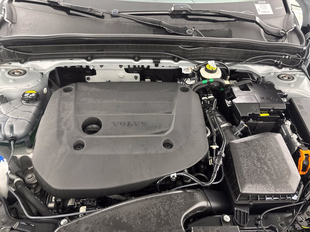 Used 2026 Volvo XC40 B5 Plus AWD/4WD image 34
