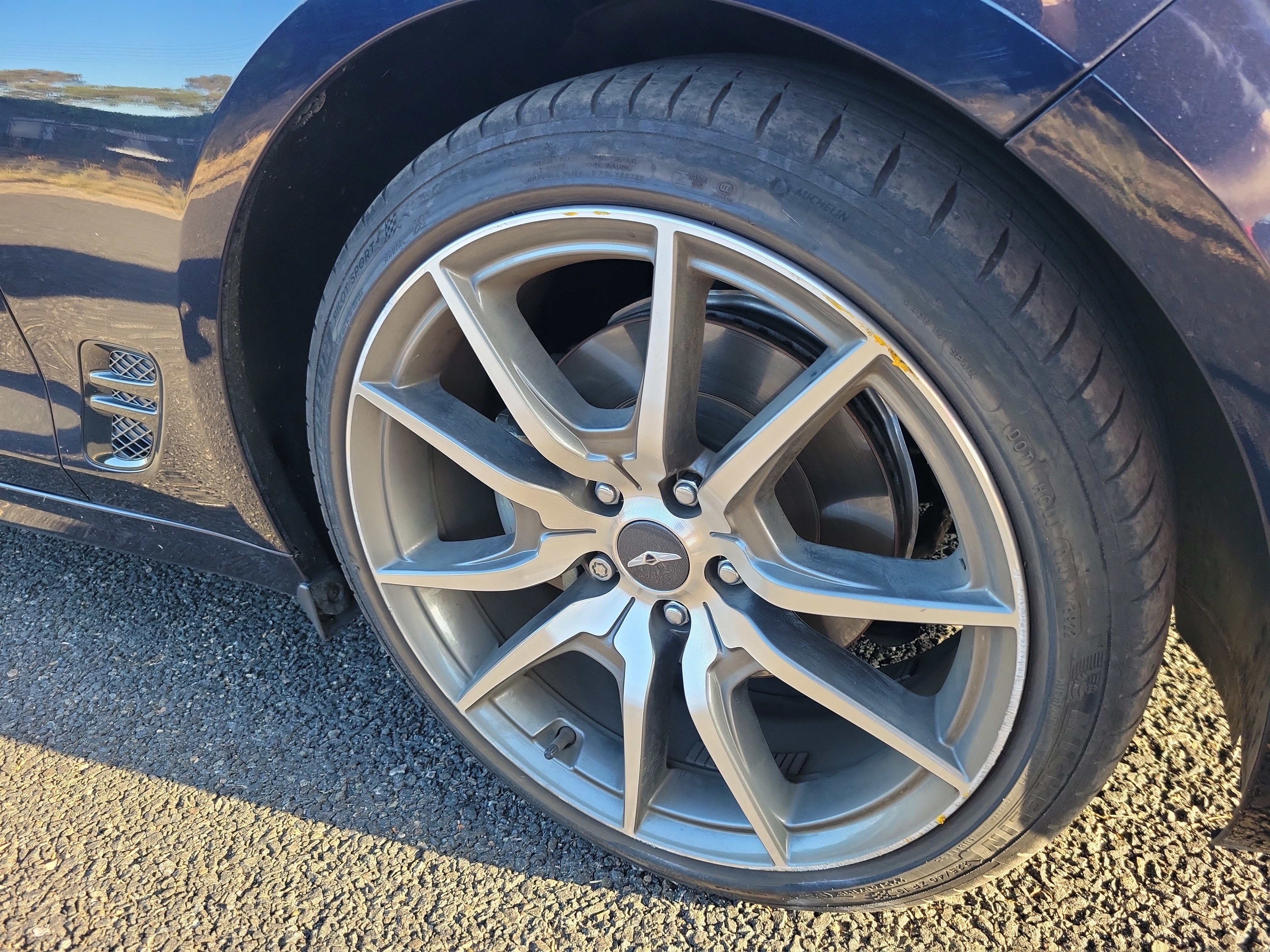 Used 2023 Genesis G70 2.0T RWD image 4